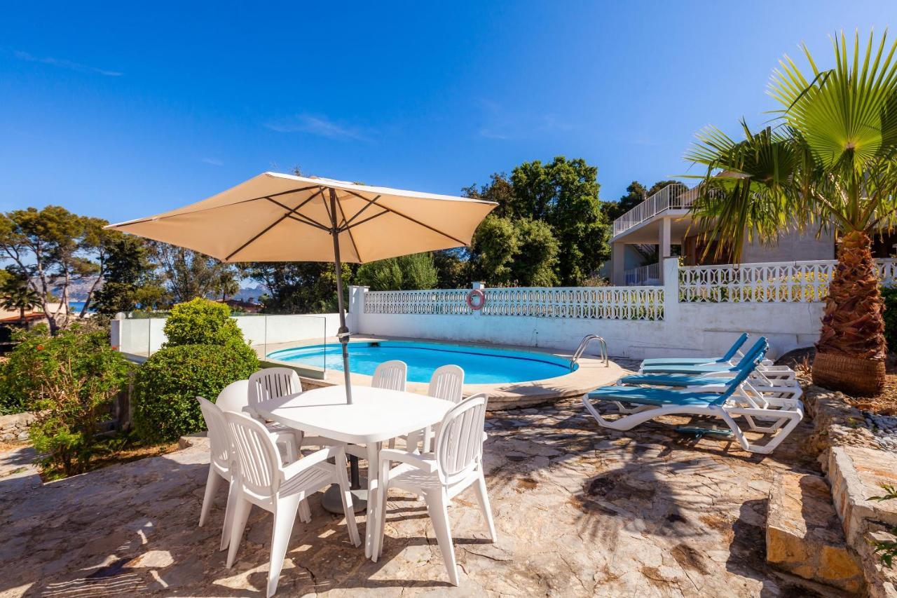 Holiday home Trevol *